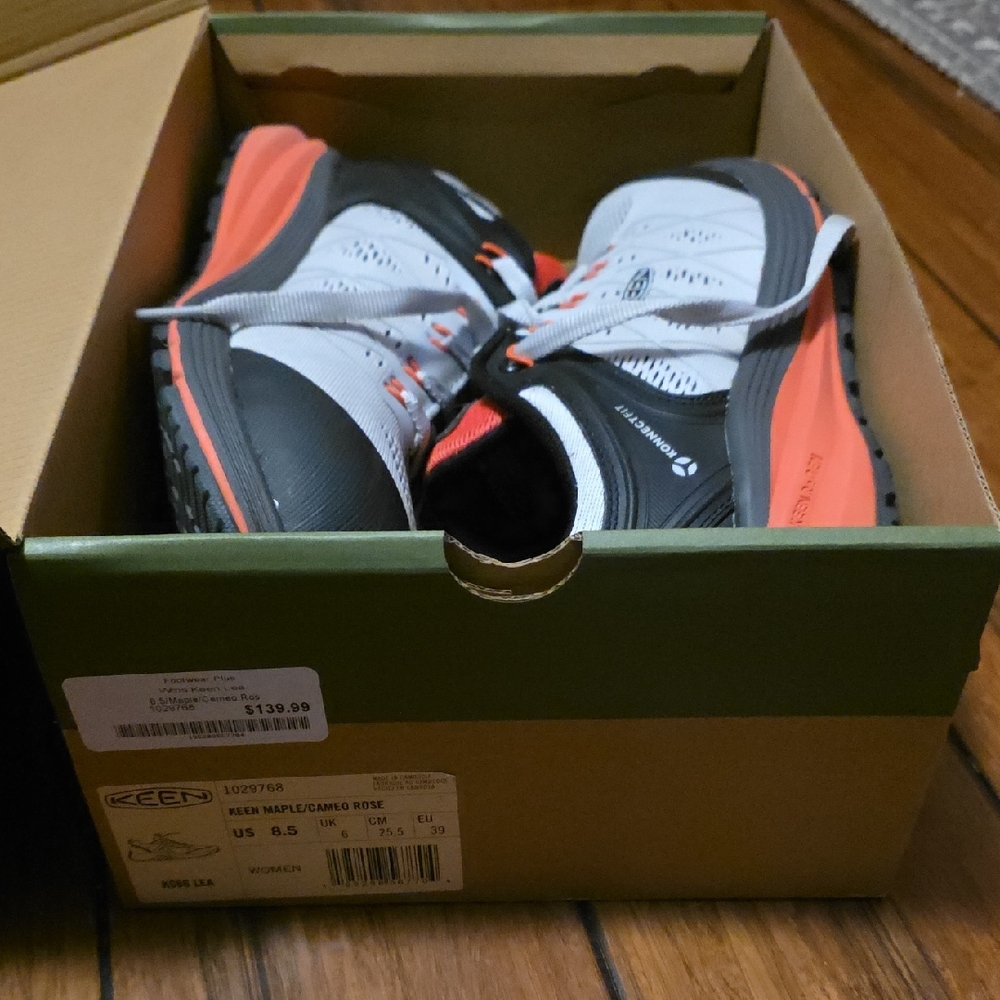 Keen Shoes - Womens 8.5 Like New